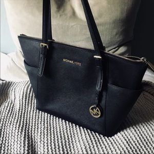 Micheal Kors Jet Set Medium Tote Bag